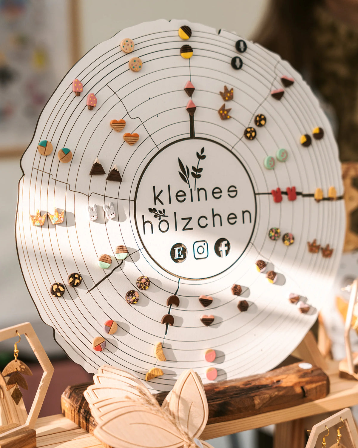 Holz-Ohrstecker "KLEINES HÖLZCHEN"