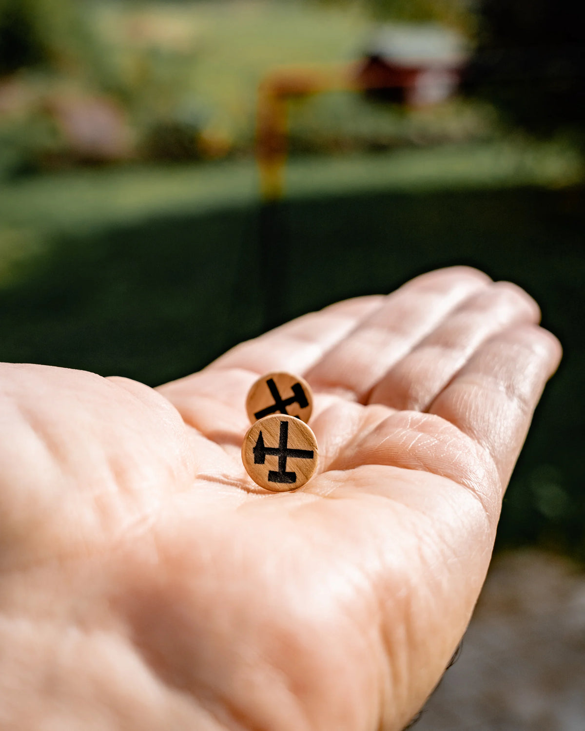 Holz-Ohrstecker "KLEINES HÖLZCHEN"