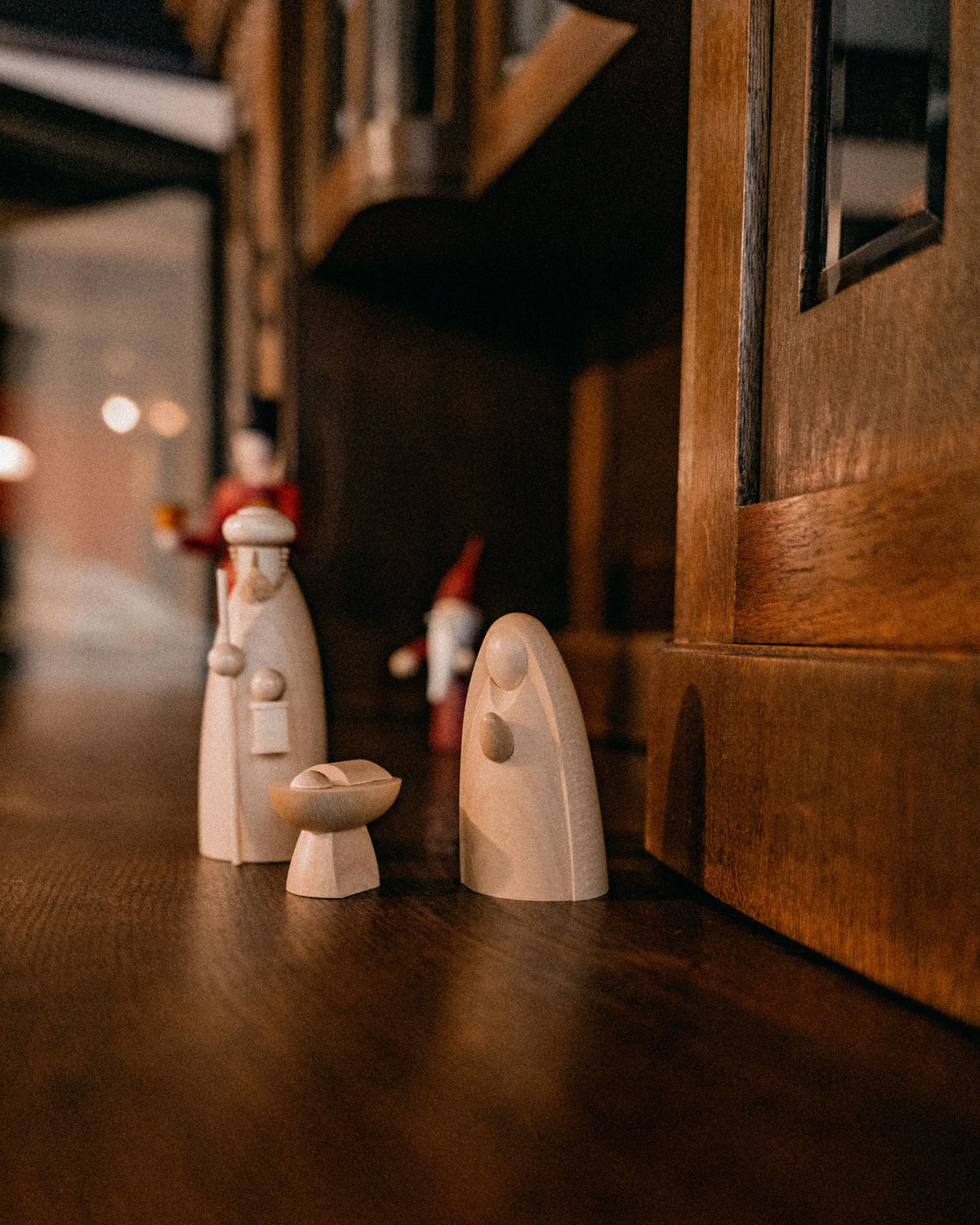 Krippenfiguren aus Naturholz "HEILIGE FAMILIE"