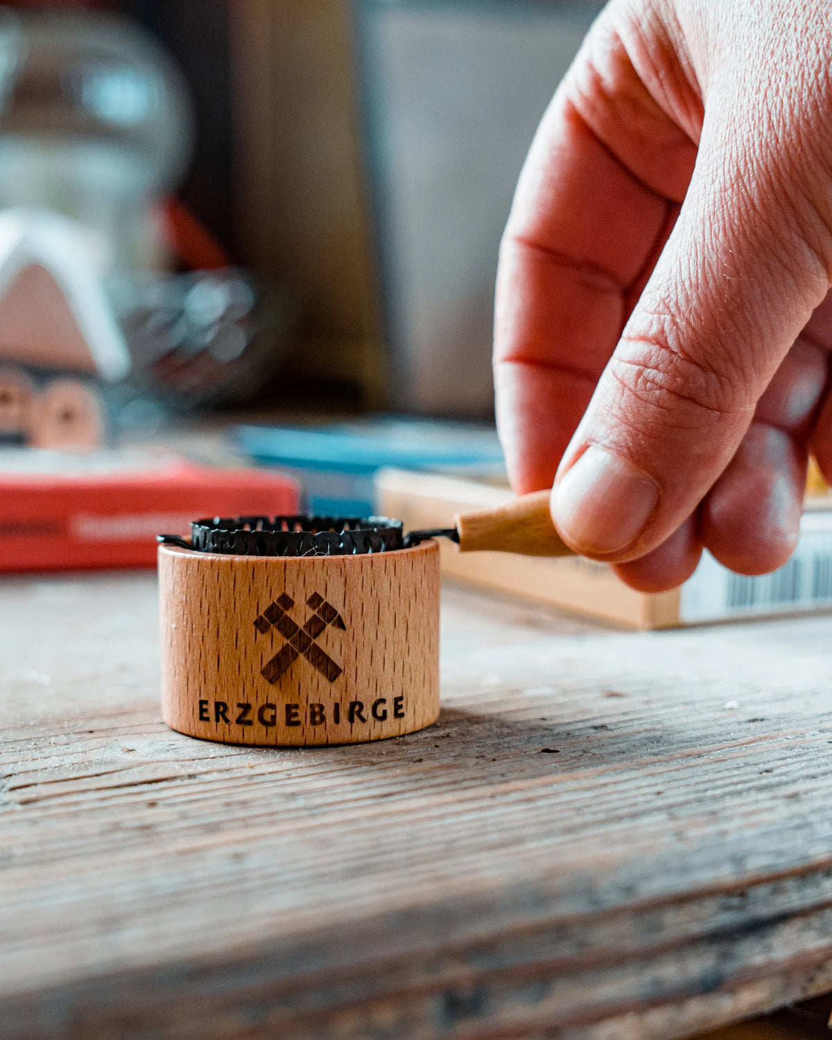 Räucherkerzenhalter "RÄUCHERTÖPFCHEN"